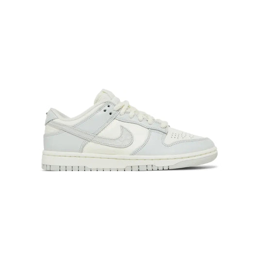 Nike Dunk Low 'Needlework' (WMNS)