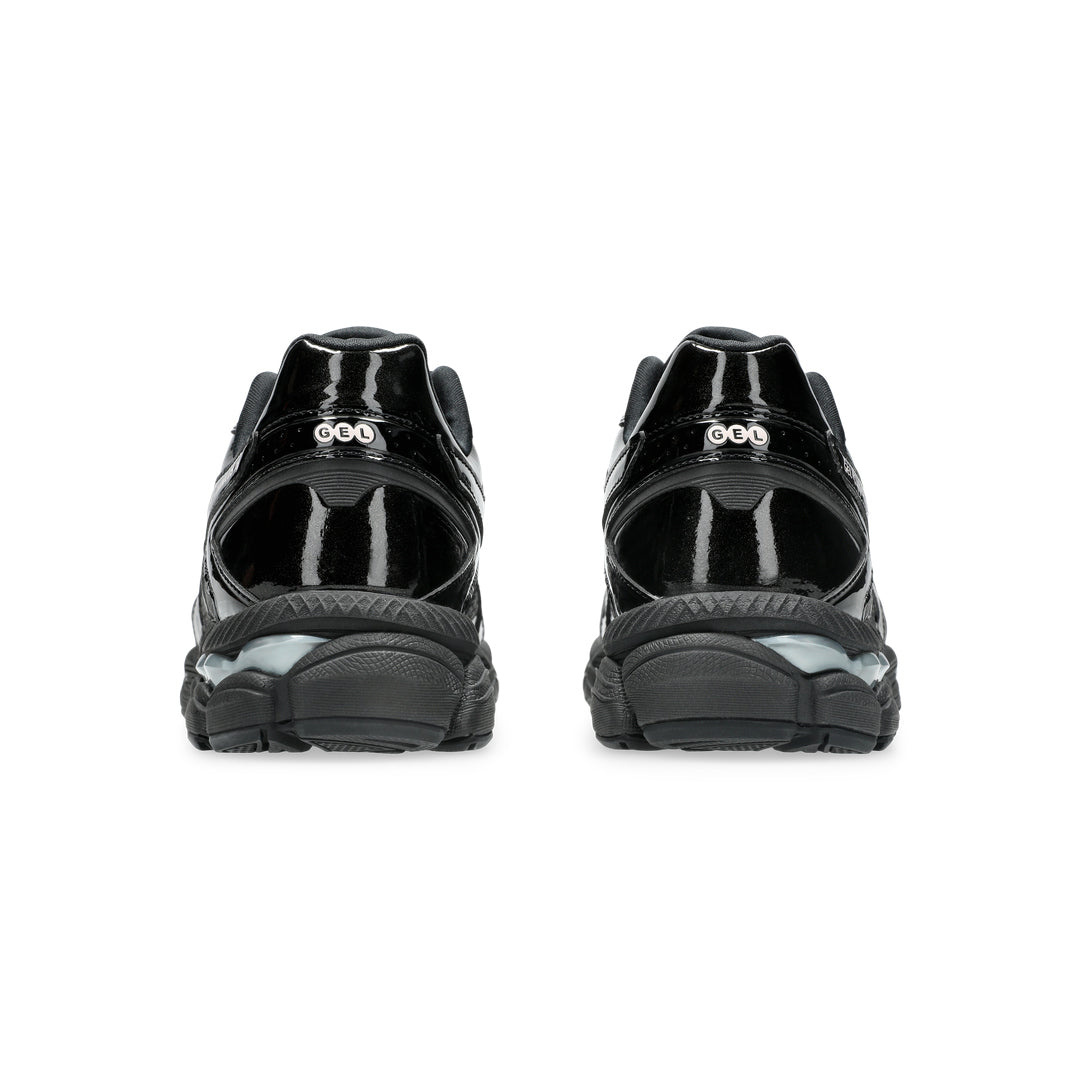 ASICS GEL-CUMULUS 16 'Graphite Grey Black' - rear view of the pair