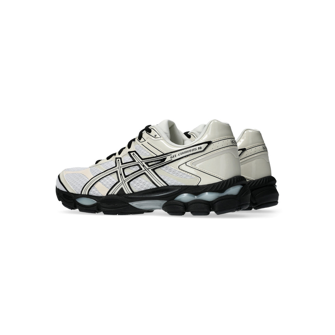 ASICS GEL-CUMULUS 16 'White Cream' - rear three-quarter view of the pair