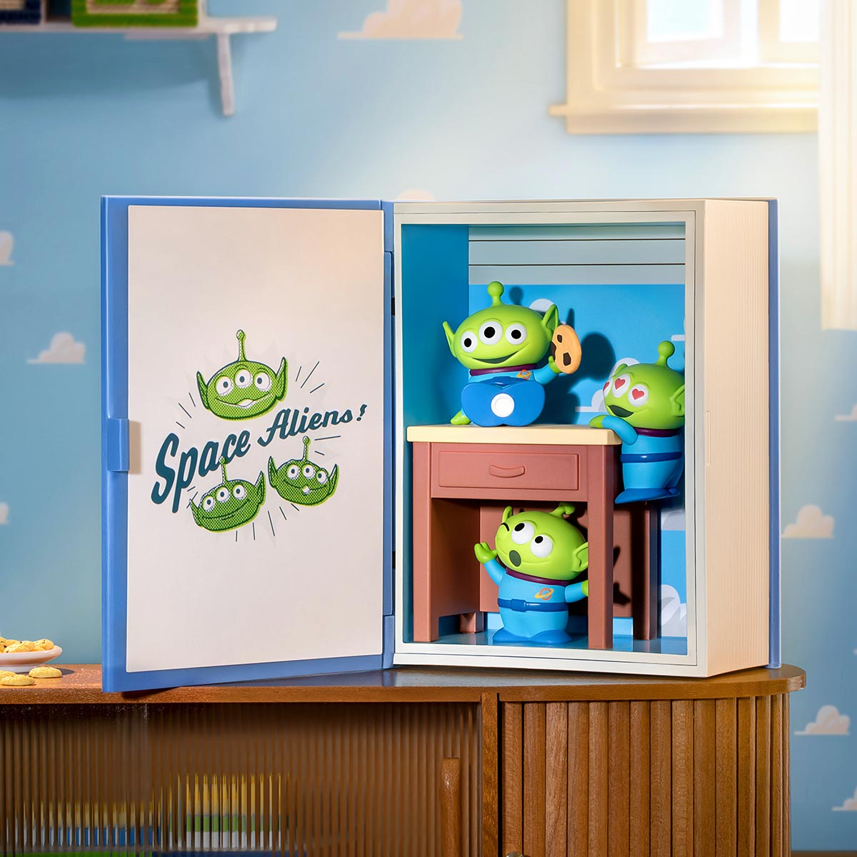 Popmart - Toy Story: Andy's Room Series Scene Sets