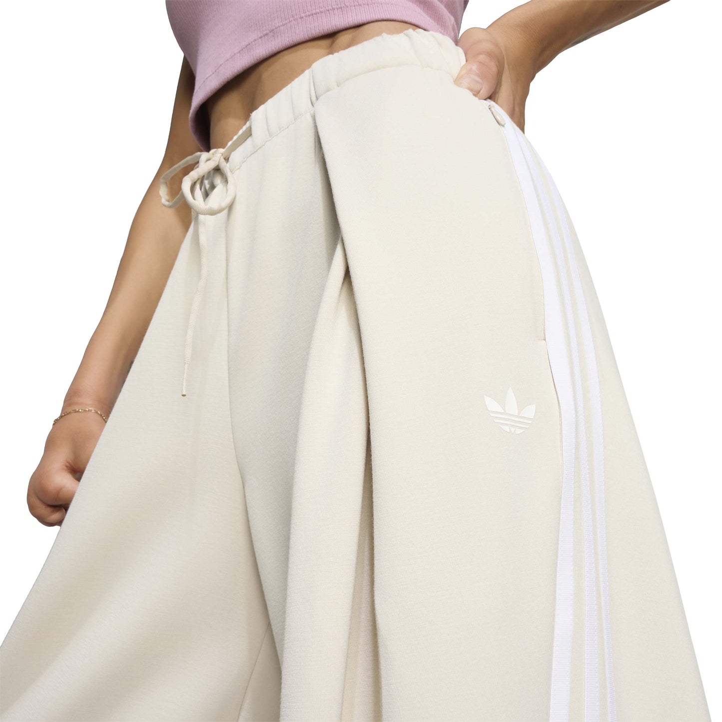 adidas Originals by JENNIE Pleated Track Pants 'Clay Brown' (WMNS) – detail view