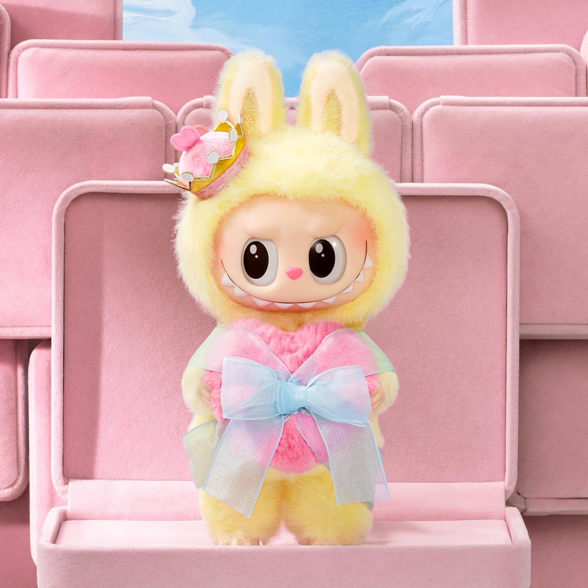 The Monsters - Queen Let's Checkmate Series Vinyl Plush Doll Pendant
