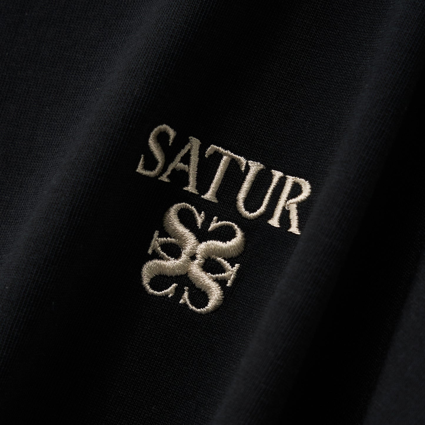 SATUR Loren Classic Logo Half T-Shirt Black oversized tee minimalist embroidered logo casual