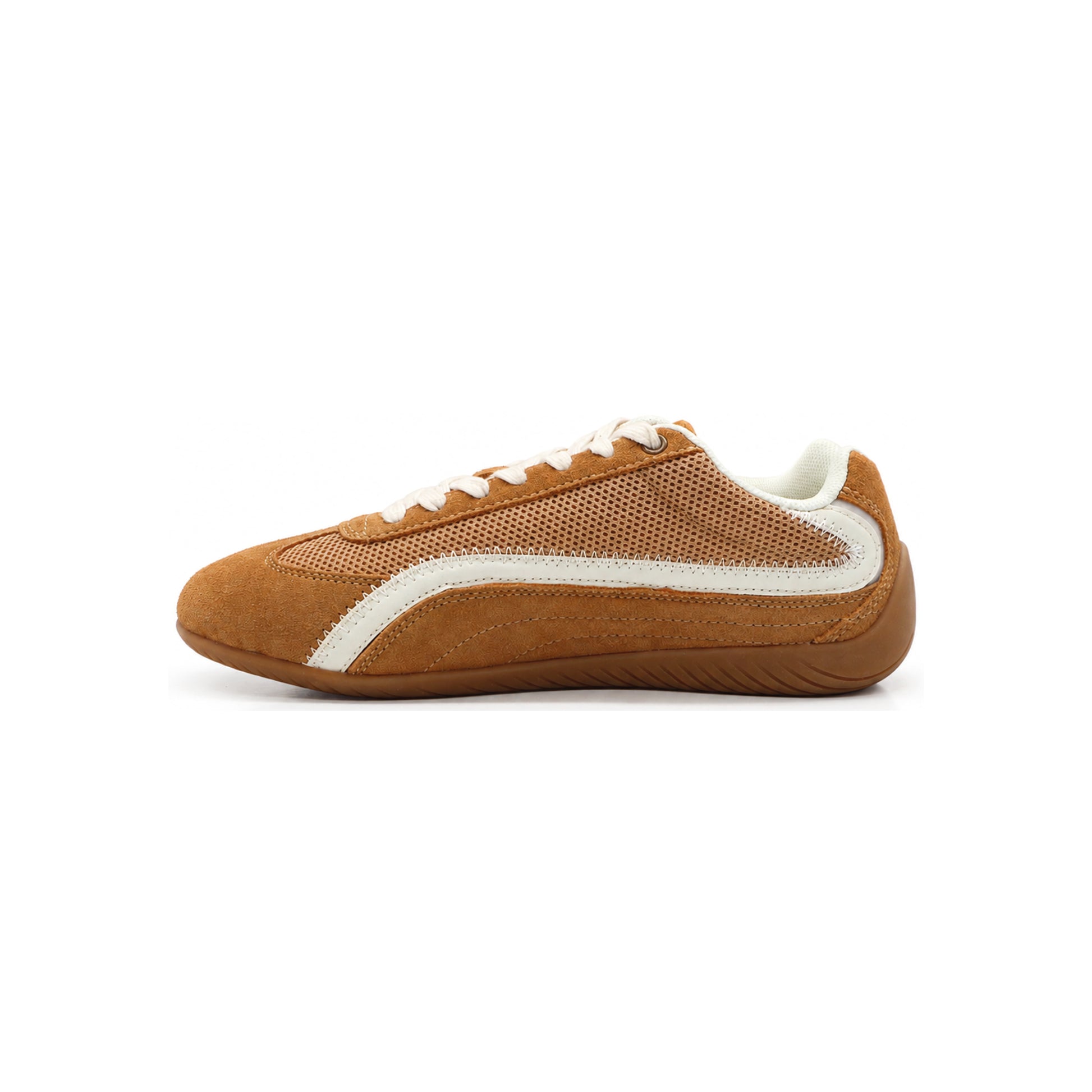 SneakSurf Racer Sand Dune Brown lifestyle sneaker with breathable mesh upper suede overlays and gum rubber outsole
