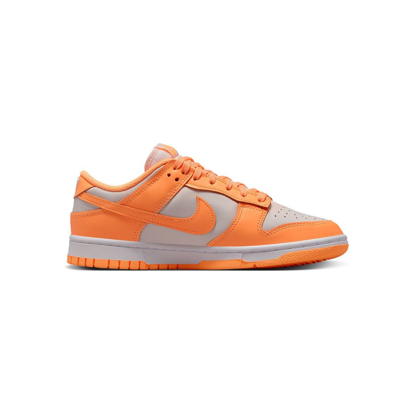 Nike Dunk Low 'Peach Cream' (WMNS)